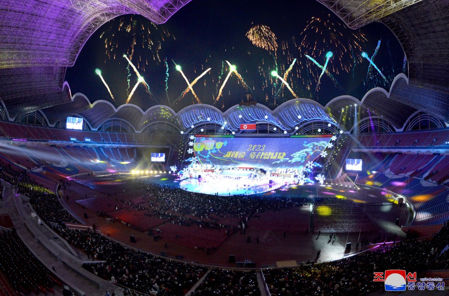 Grand Performance in Celebration of New Year 2023 Given with Splendor