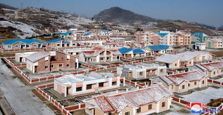 Housewarmings in Farm Villages of DPRK