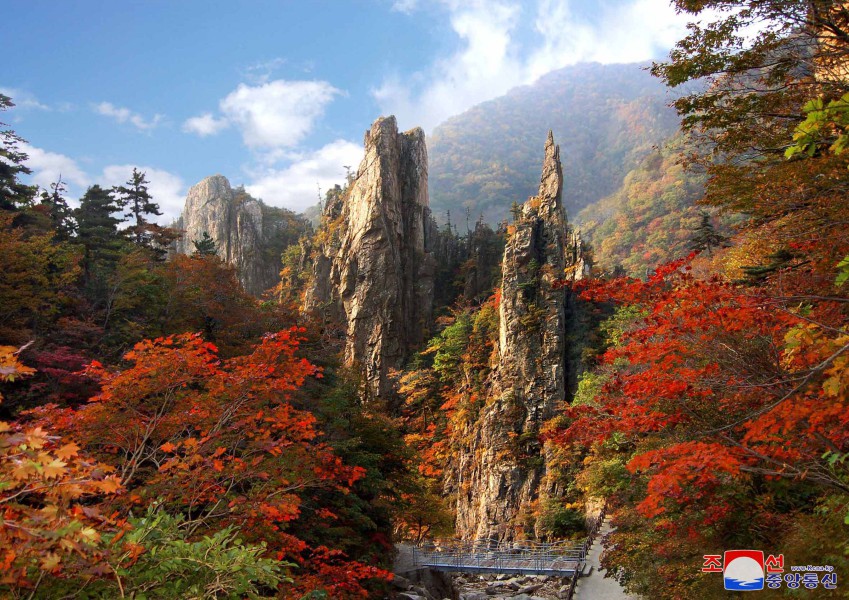 Korea with Many Noted Mountains and Scenic Spots