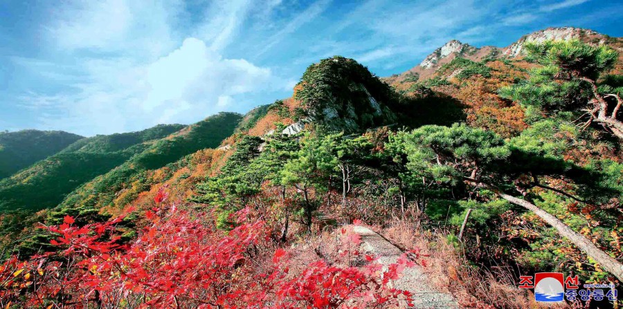 Korea with Many Noted Mountains and Scenic Spots