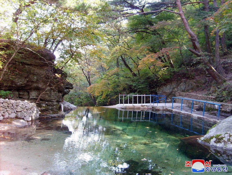 Korea with Many Noted Mountains and Scenic Spots