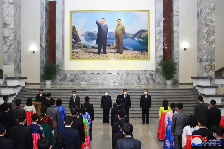 National Photo Exhibition Opens to Commemorate Day of Sun