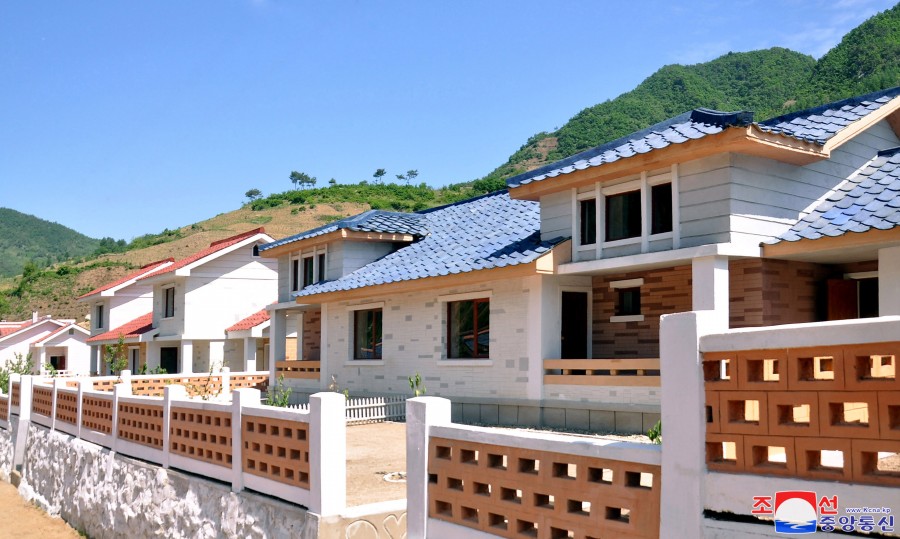 Housewarmings Given in Rural Areas of DPRK