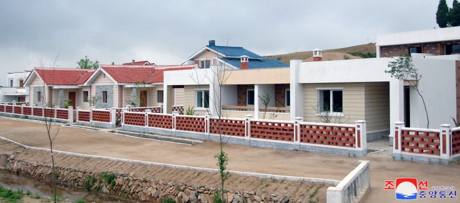 Housewarmings Given in Rural Areas of DPRK