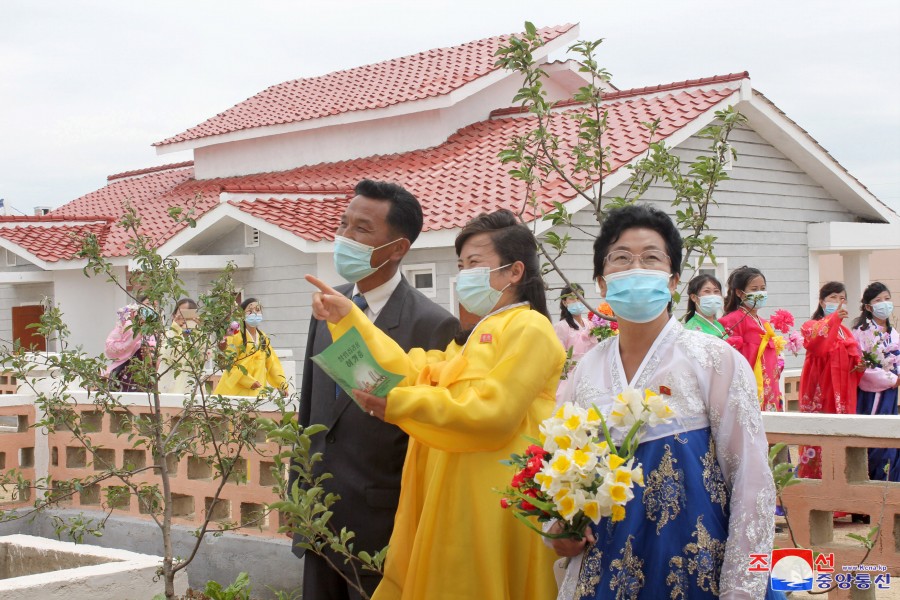 Housewarmings Given in Rural Areas of DPRK