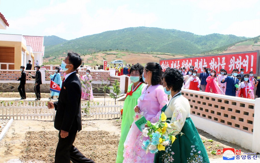 Housewarmings Given in Rural Areas of DPRK