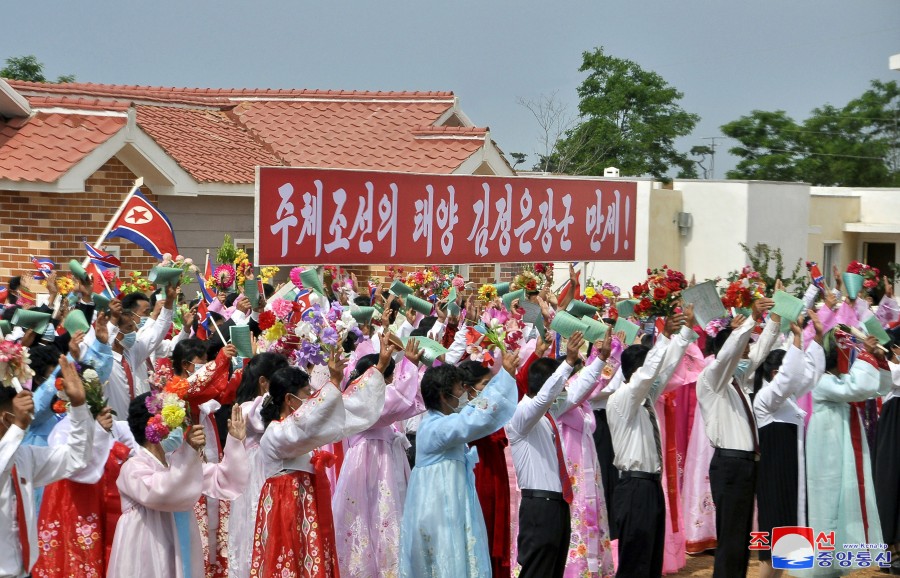 Housewarmings Given in Rural Areas of DPRK