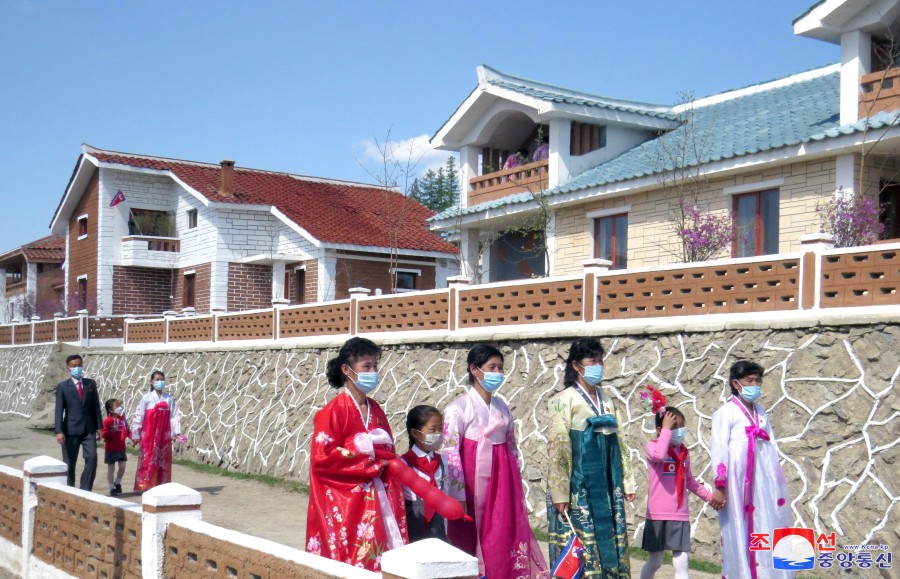 Housewarmings Given in Rural Areas of DPRK