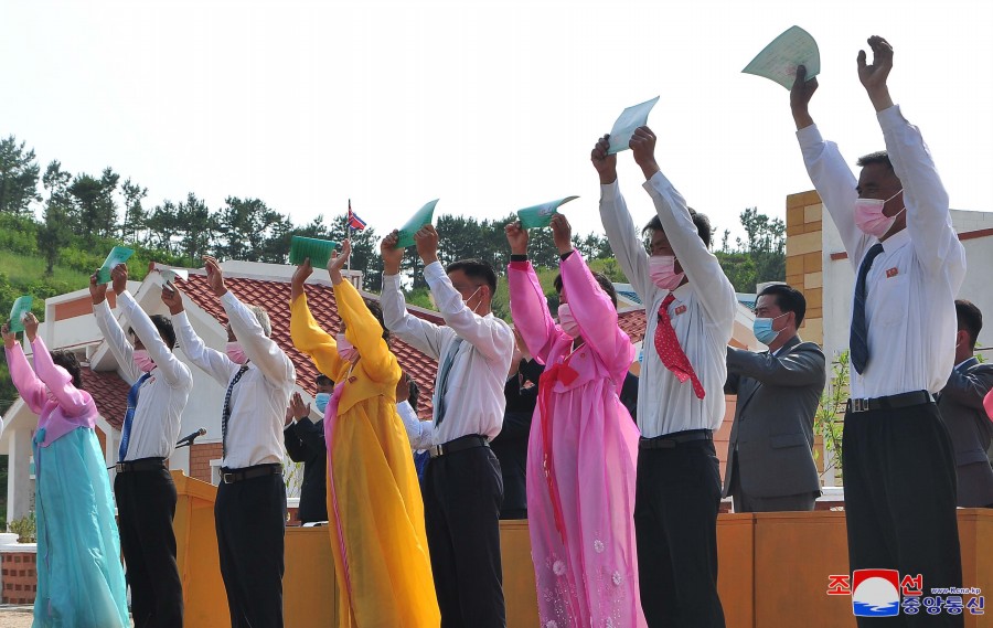 Housewarmings Given in Rural Areas of DPRK