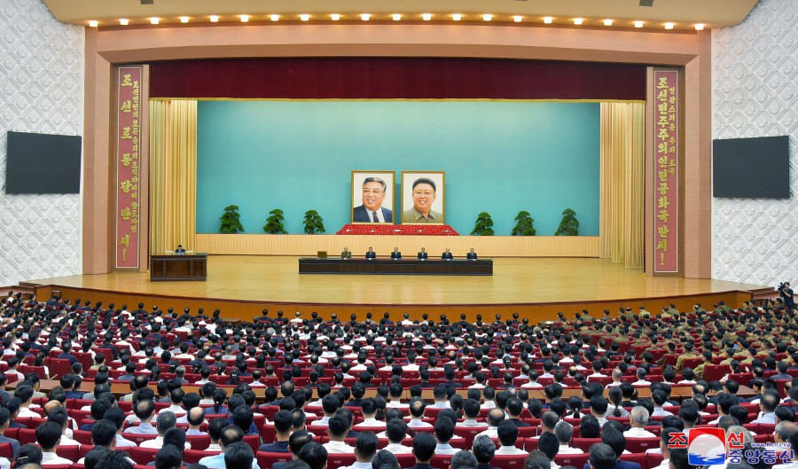 조국해방전쟁승리 70돐기념 중앙연구토론회 진행
