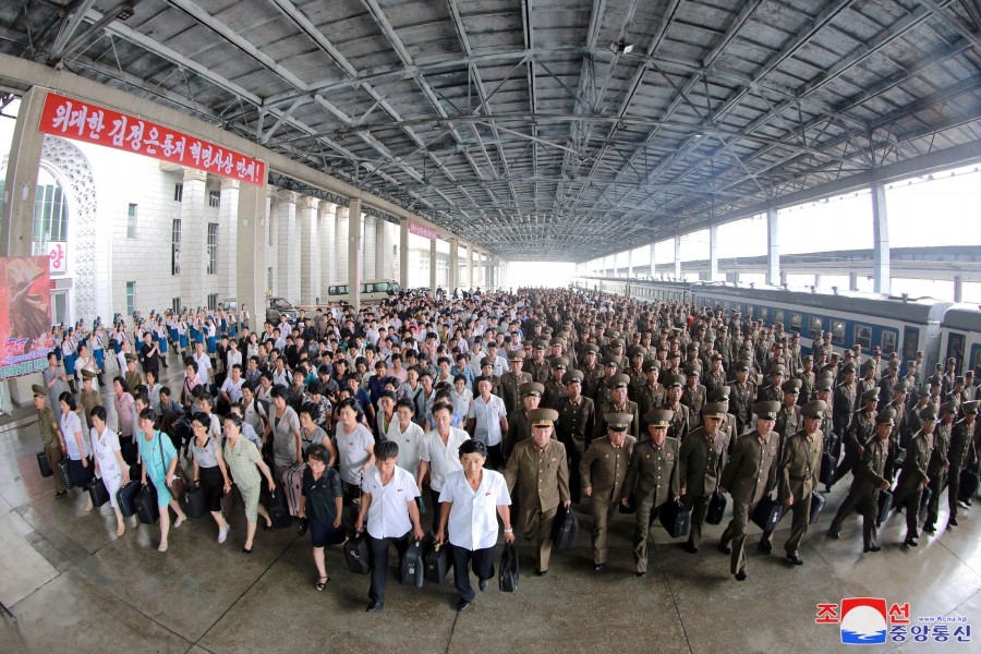 Participants in Celebrations of 70th Anniversary of War Victory Arrive Pyongyang