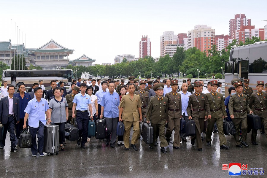 Participants in Celebrations of 70th Anniversary of War Victory Arrive Pyongyang