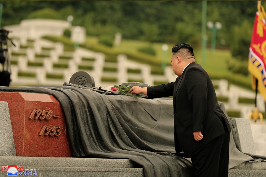 Respected Comrade Kim Jong Un Visits War Martyrs Cemetery