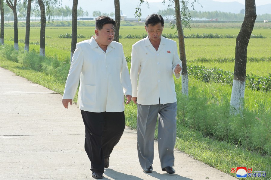 Respected Comrade Kim Jong Un Inspects Ogye and Wollang Farms in Anbyon County of Kangwon Province