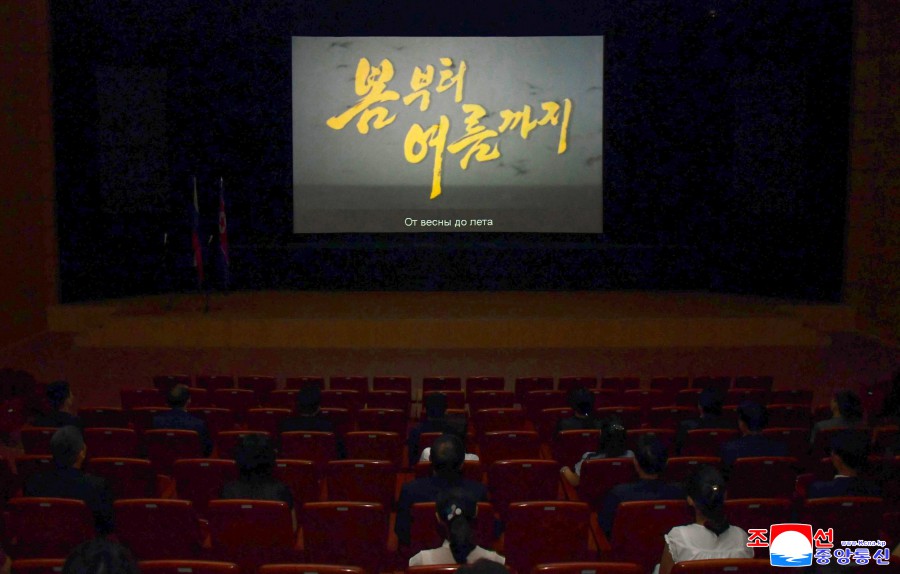 Tiene lugar muestra de cine para miembros de la embajada rusa en Corea