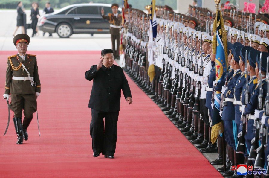 Estimado compañero Kim Jong Un parte de Pyongyang para visitar a la Federación Rusa