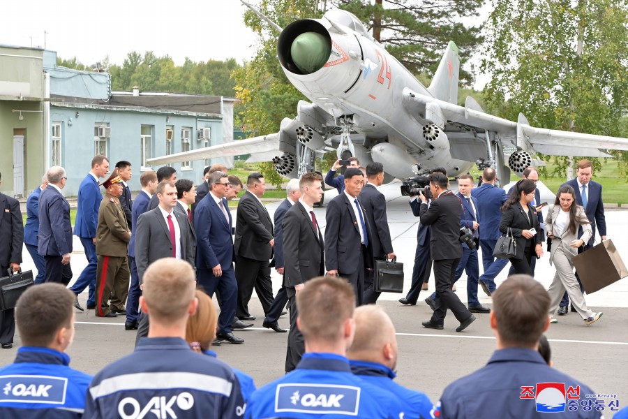 Estimado compañero Kim Jong Un visita la Planta de Aviación Yuri Gagarin de Komsomolsk-na-Amure