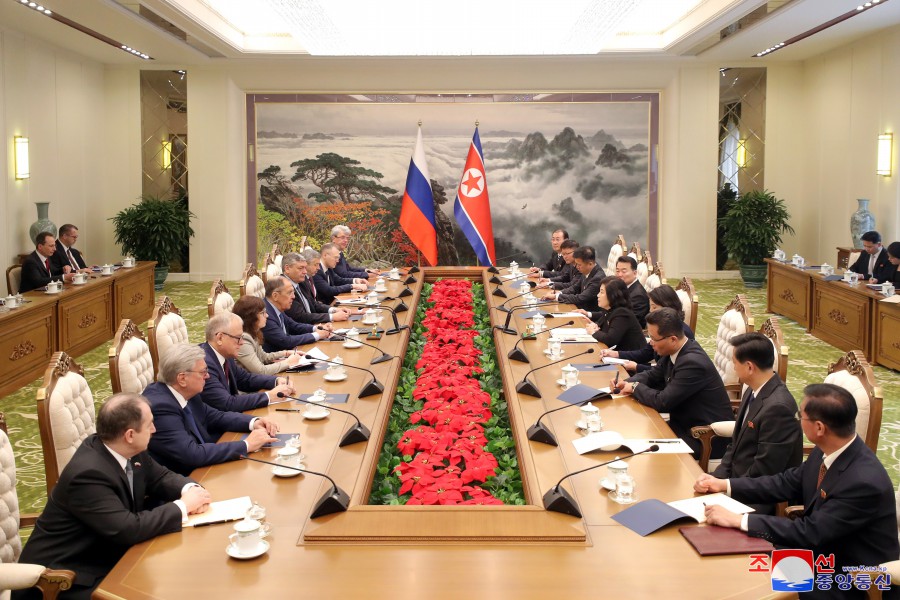 Talks between DPRK and Russian FMs Held