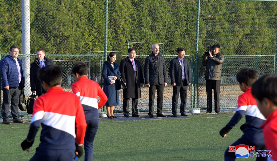 Talks between DPRK, Russian Ministers of Sports