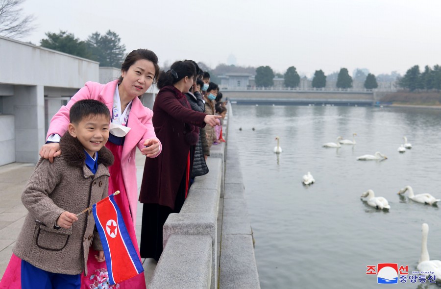 Congratulations to Mothers of DPRK