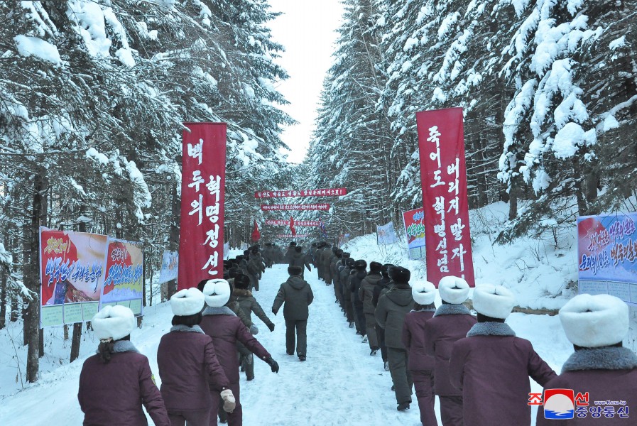DPRK Youths Visit Chairman Kim Jong Il's Birthplace in Paektusan Secret Camp