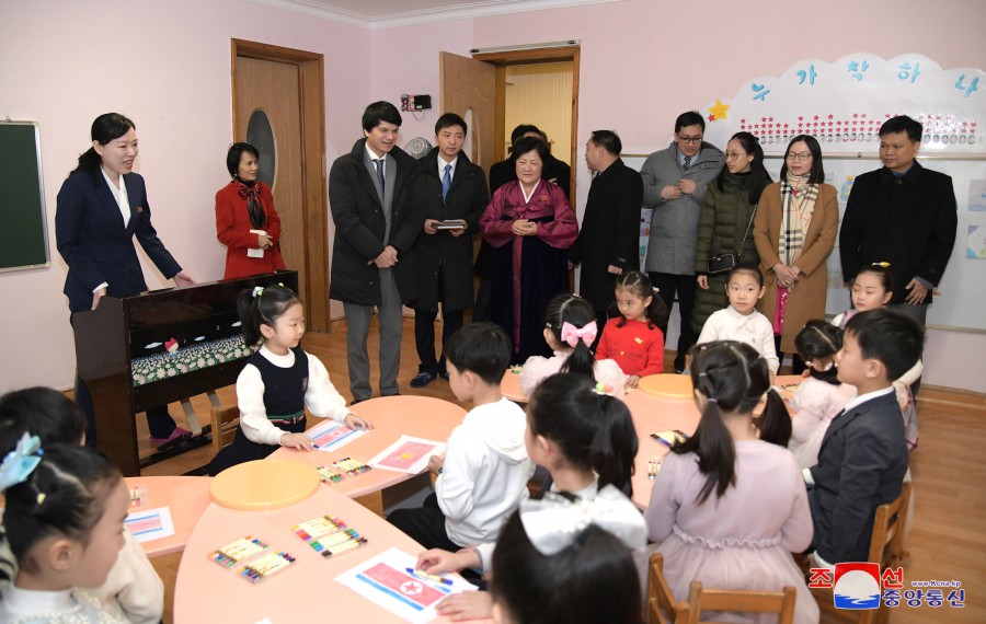 Vietnamese Embassy Members Visit Pyongyang Kim Jong Suk Textile Mill