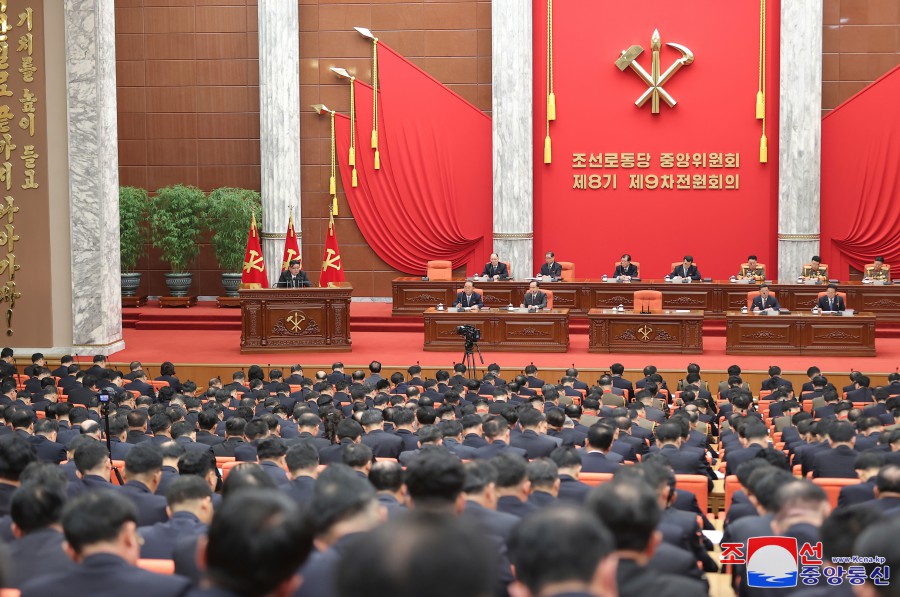 조선로동당 중앙위원회 제8기 제9차전원회의 확대회의 소집