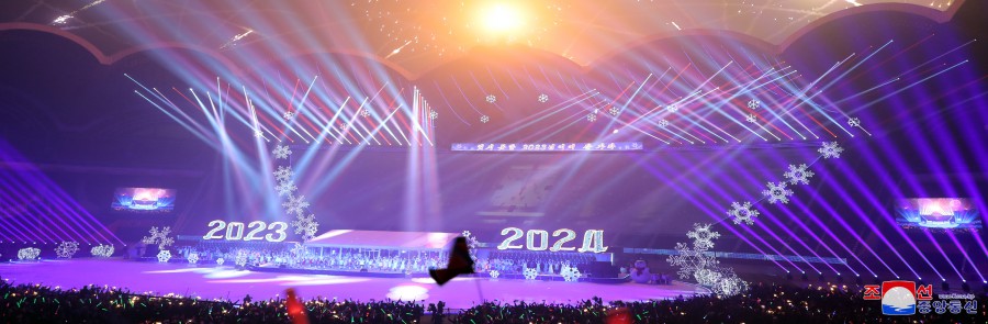 ２０２４年の新年慶祝大公演が盛大に行われる