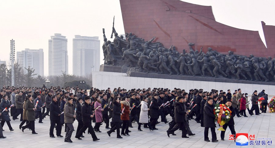 Floral Tribute Paid to Statues of President Kim Il Sung and Chairman Kim Jong Il