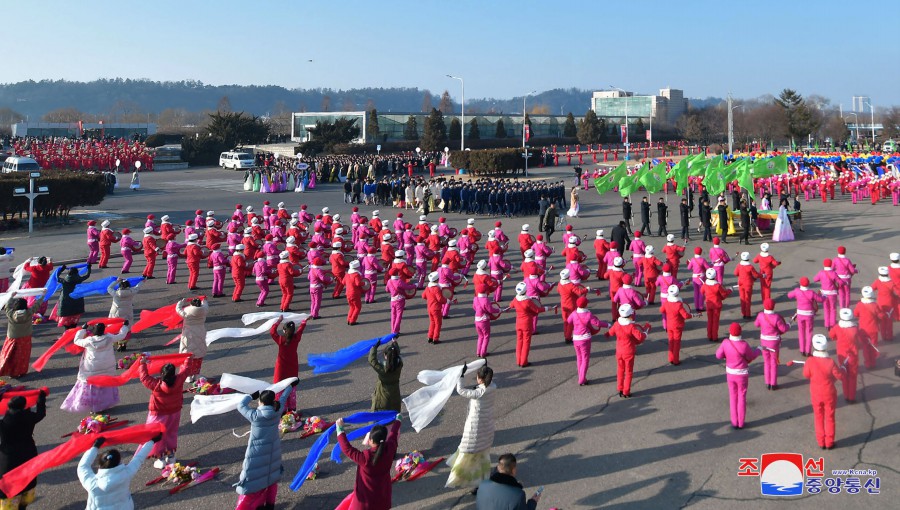 제2차 광명성절경축 인민예술축전 개막
