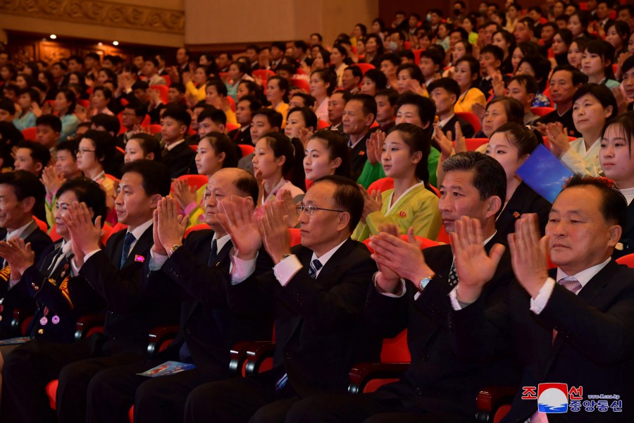 제2차 광명성절경축 인민예술축전 개막