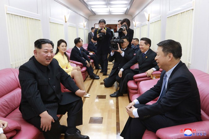 Kim Jong Un Pays Unofficial Visit to China