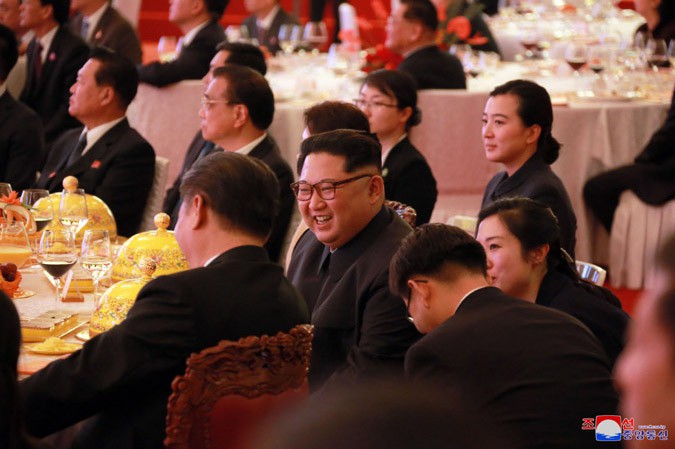 Xi Jinping Hosts Banquet for Kim Jong Un