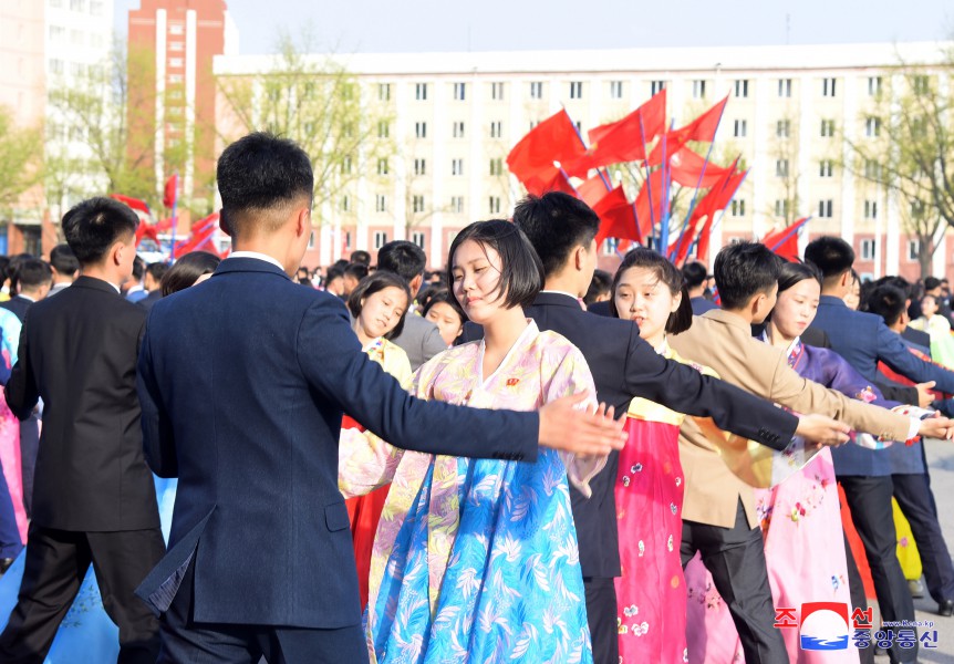 Dancing Parties of Youth and Students Held in DPRK