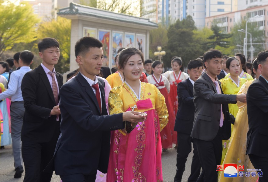 Dancing Parties of Youth and Students Held in DPRK