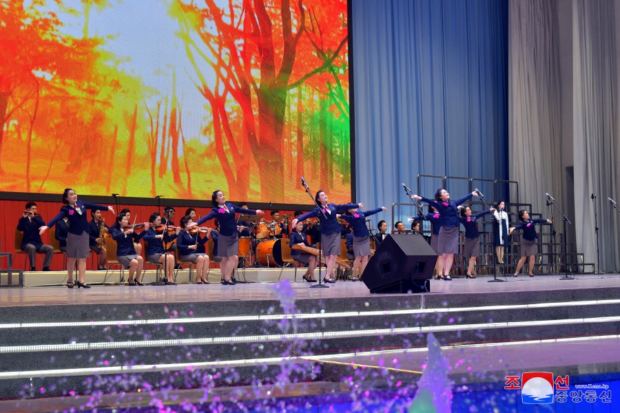 Performance of Art Groups of University Students Given in DPRK