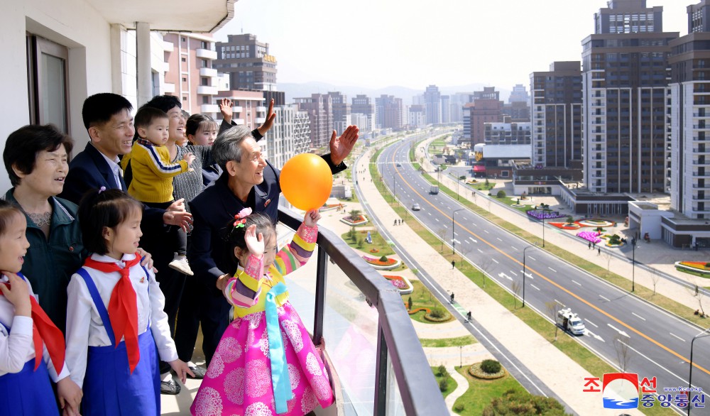 Moving into New Houses Brisk in DPRK