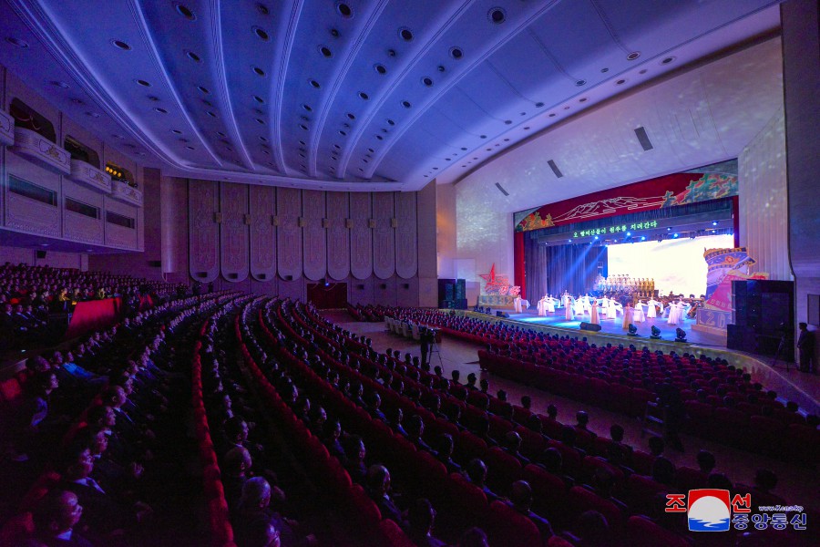 Concert Given to Mark 92nd Army Founding Anniversary in DPRK