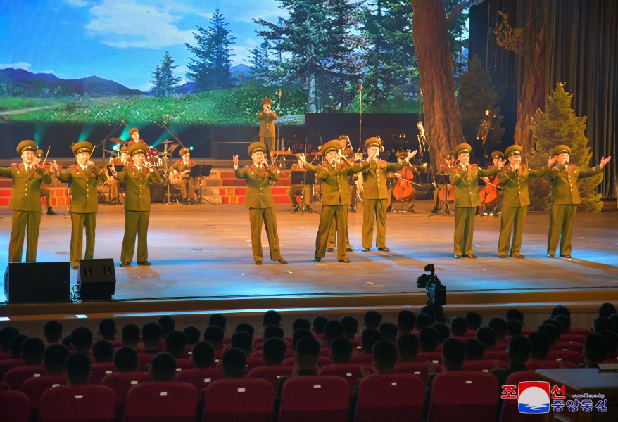 Concert Given to Mark 92nd Army Founding Anniversary in DPRK