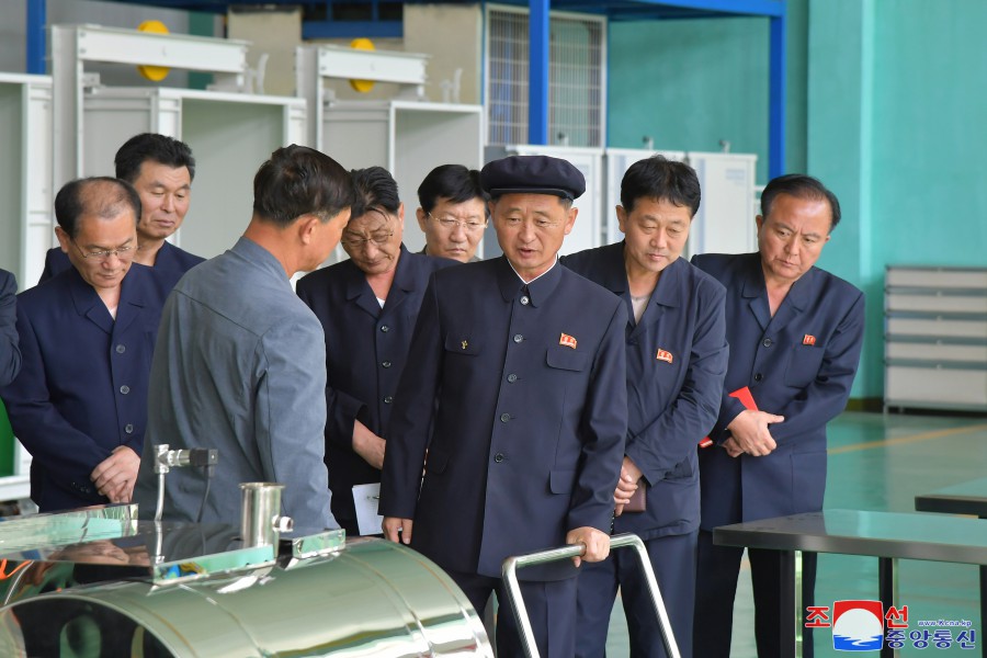 Premier Kim Tok Hun Inspects Economic Sectors