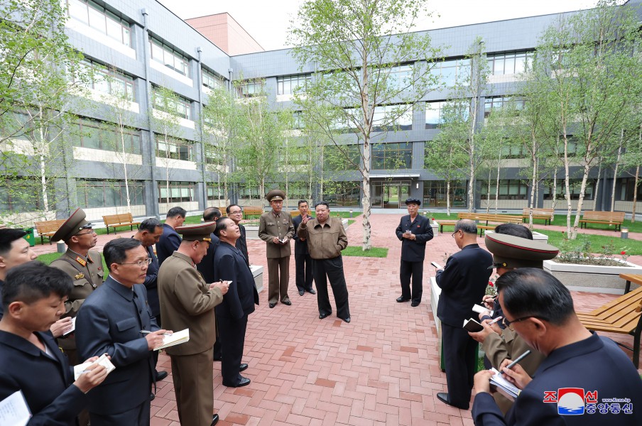Respected Comrade Kim Jong Un Inspects Completed Central Cadres Training School of WPK