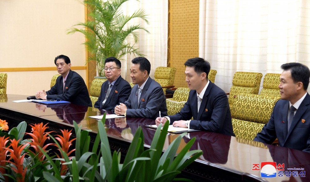 Chairman of DPRK SPA Meets Russian Delegation