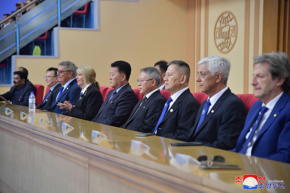 Memorial Service for Choe Hong Hui Held