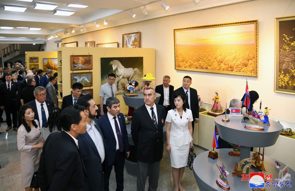 Participants in Memorial Service for Choe Hong Hui Tour Pyongyang