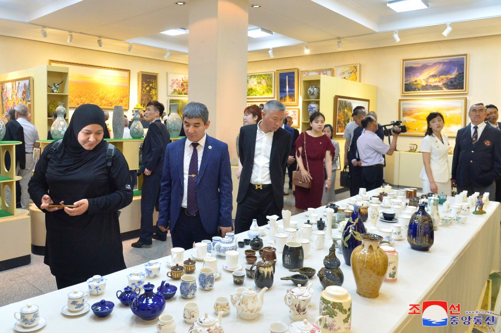 Participants in Memorial Service for Choe Hong Hui Tour Pyongyang