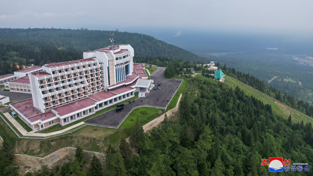 Respected Comrade Kim Jong Un Gives Field Guidance over Construction Project of Samjiyon