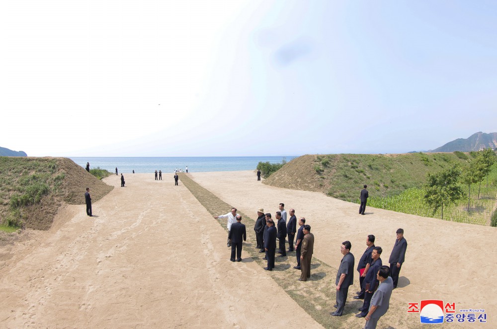 Respected Comrade Kim Jong Un Gives On-site Guidance over Preparations for Construction of Sinpho City Offshore Farm