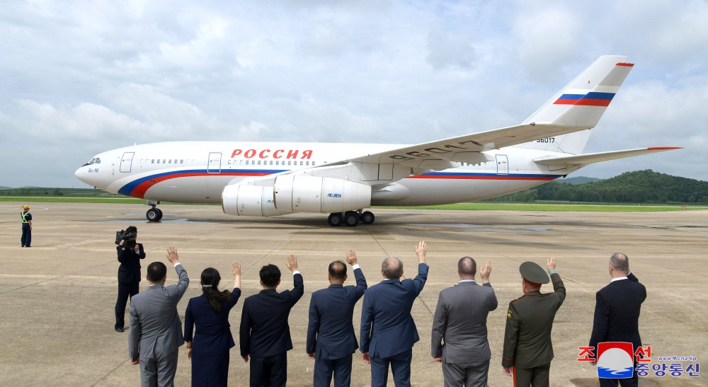 Russian Delegation Returns Home