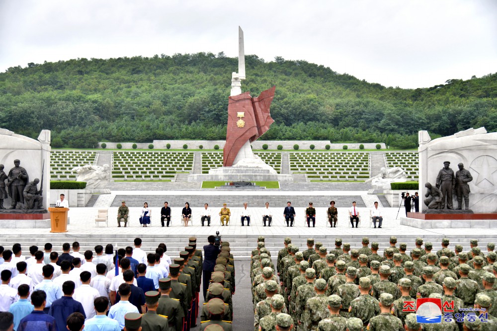 Oath-taking Meeting Held by Young People