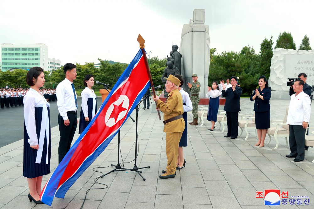 Oath-taking Meeting Held by Young People